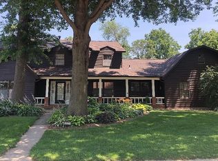 4925 Heatherstone Rd, Bettendorf, IA 52722