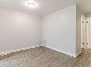 5 Hartwell Ct #11, Savoy, IL 61874