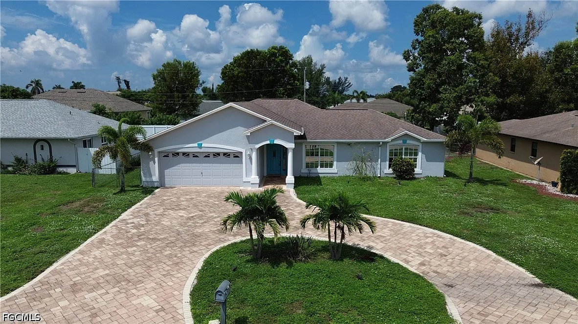 3 bed, 2.0 bath, 1778 sqft, $2,895 — Photo 1