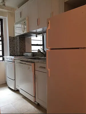 Rented by Manhattan Dwelling Corporation | media 4