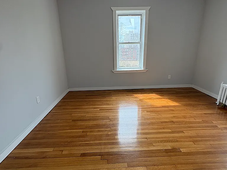 514-16 W 7th St #203 — Photo 5