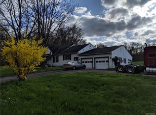 1555 Center St, East Aurora, NY 14052