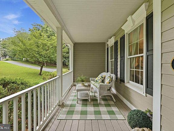 5th image of 1220 Fairfield Estates Ln