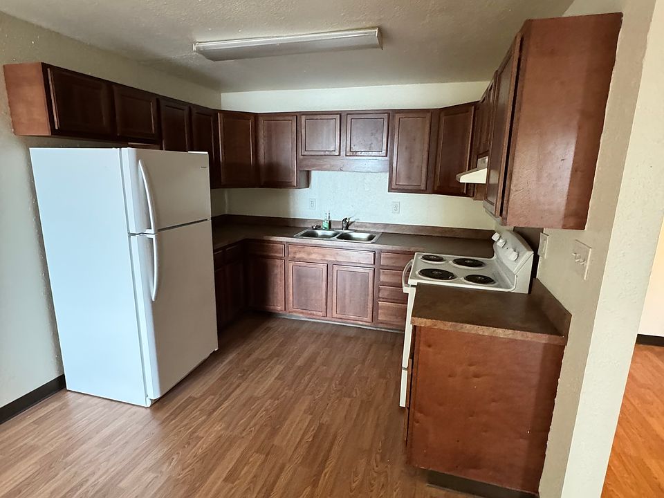 2nd image of 128 Arthur St APT 204