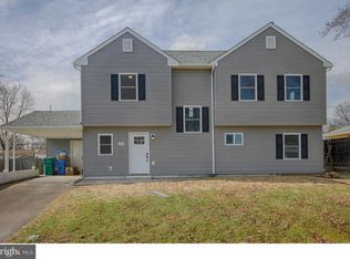 33 Meadow Ln, Fallsington, PA 19054