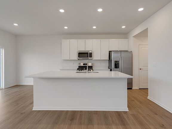 4th image of 1054 Alluvial Way