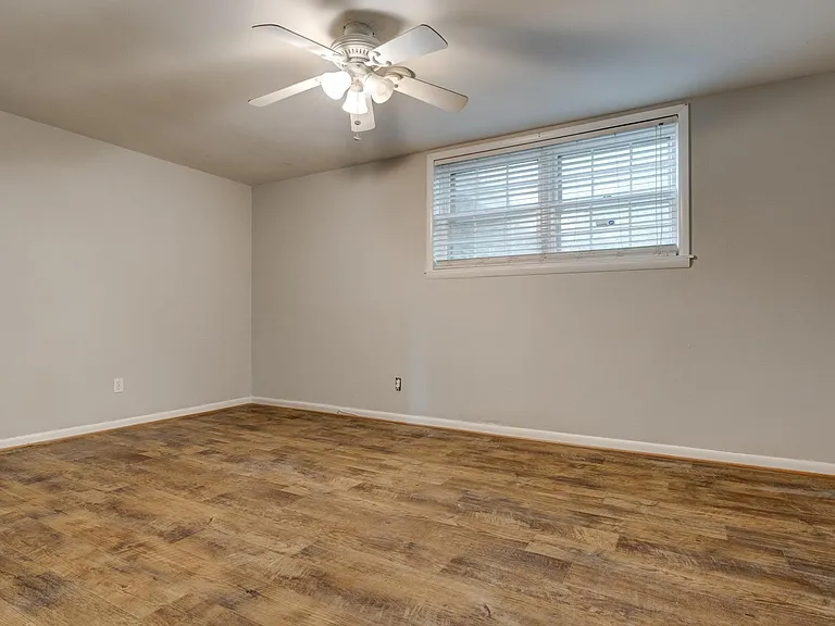 3404 Jones Dr — Photo 25
