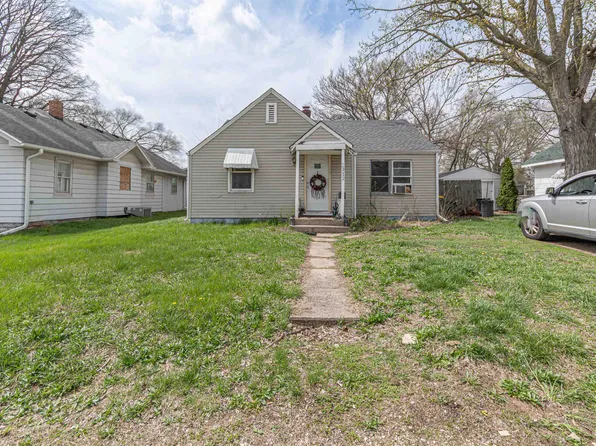 2717 Kinsey St, Rockford, IL 61109