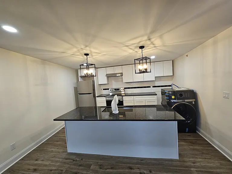 406 Main St #2 — Photo 21