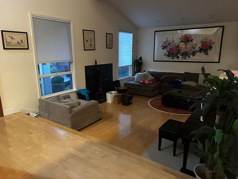 2nd image of 44556 Parkmeadow Dr