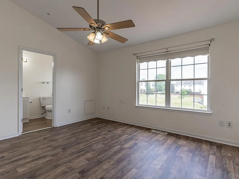5601 Ashburn Ter — Photo 27