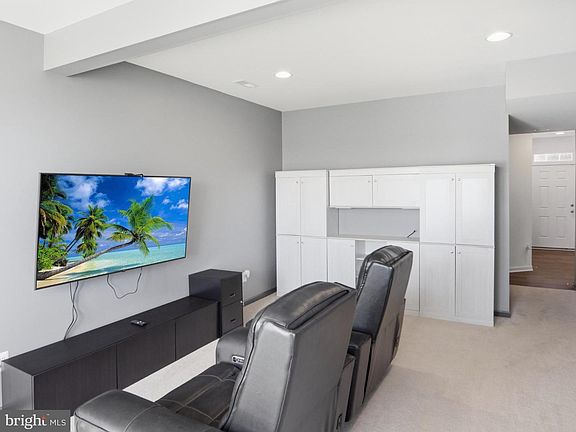 5th image of 233 Union Ridge Dr