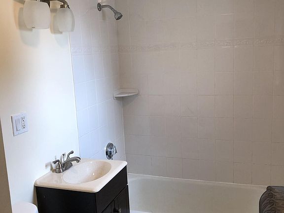 3rd image of 29 Dighton St APT 4V