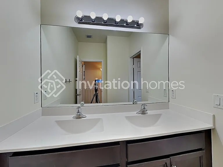 10550 W 35th Way — Photo 1