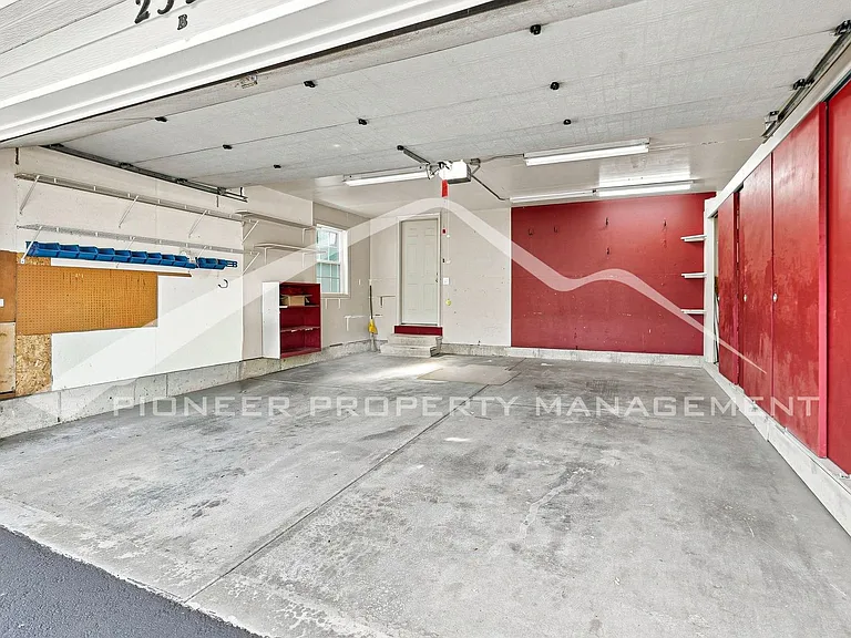2598 S Vaughn Way #B — Photo 25