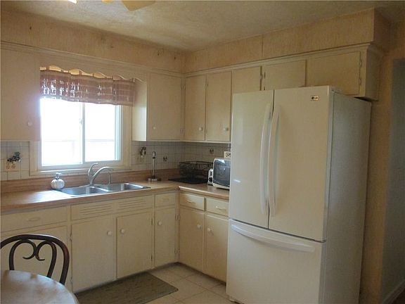 5th image of 105 Norlane Dr