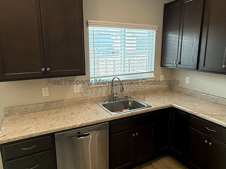 5509 W Woodhaven Dr — Photo 11