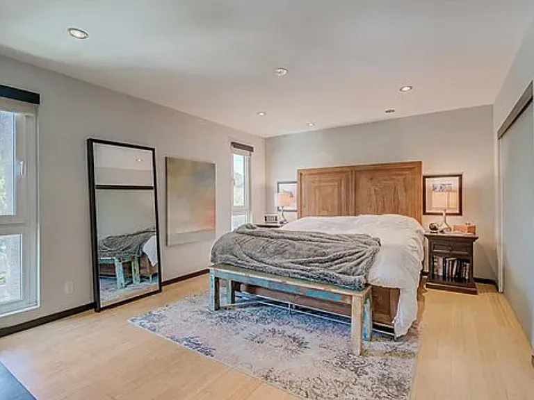 11789 Montana Ave #7 — Photo 9