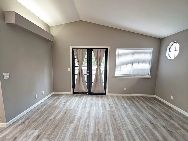 132 Limerick Ln — Photo 10