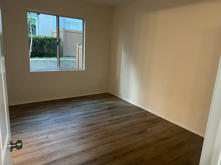 128 California Ct #128 — Photo 7