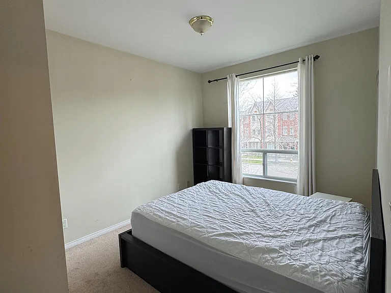 8 Rosebank Dr #1N — Photo 4