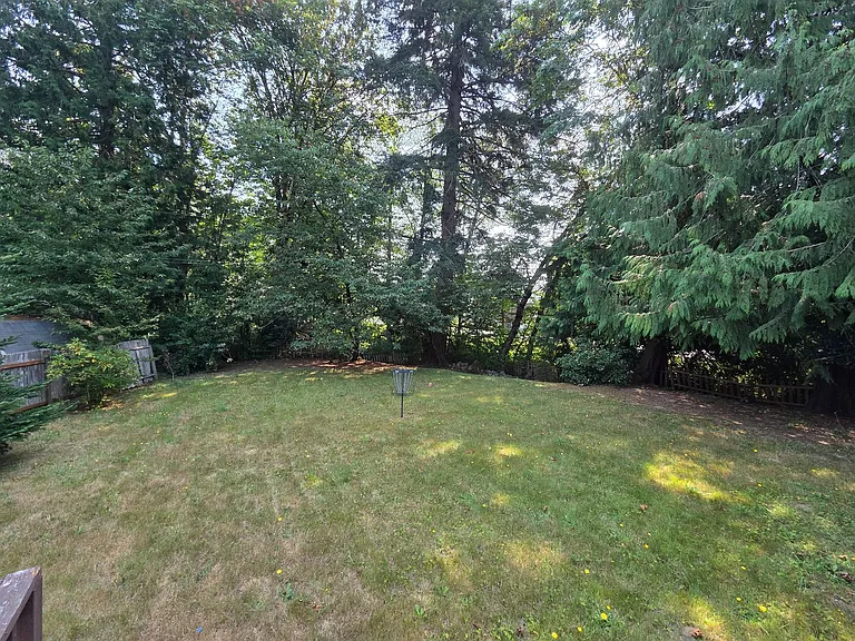 1290 NE Fairgrounds Rd — Photo 33