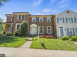 7946 Forest Path Way, Springfield, VA 22153