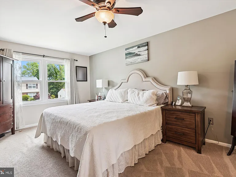 4555 Lantern Pl — Photo 28