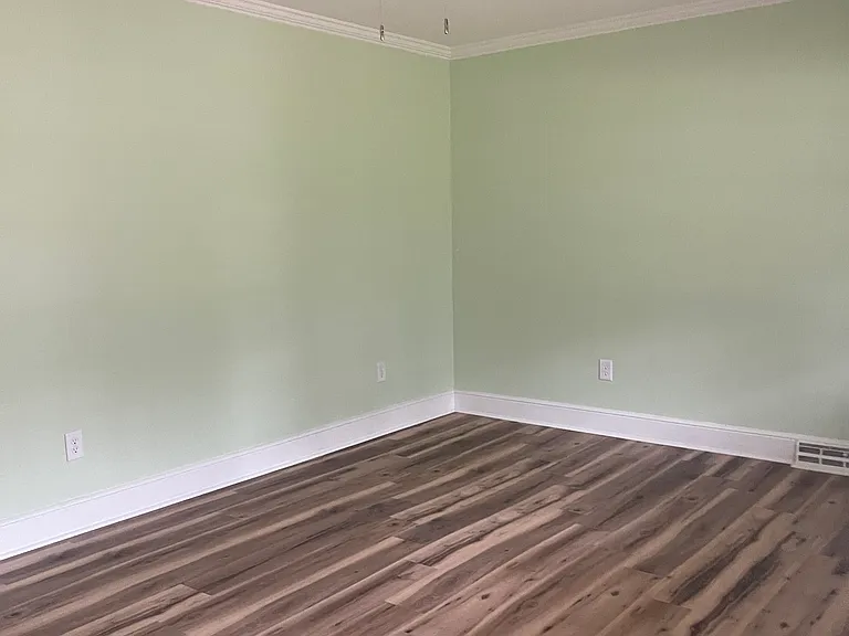 321 N Glendale Dr — Photo 11