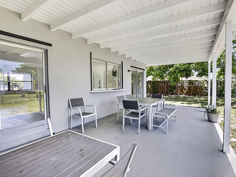 5804 NW 14th St — Photo 38