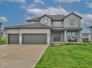 6102 Lewis Dr, Shawnee, KS 66226