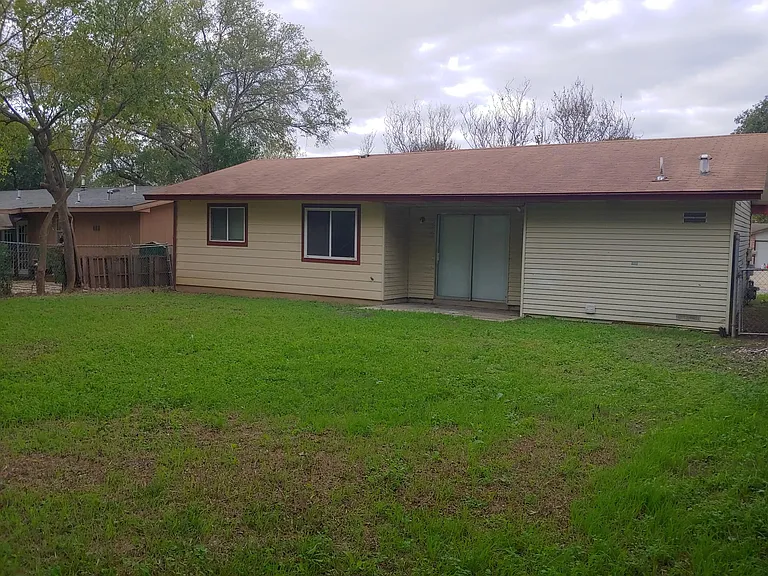 13418 Patmore Dr — Photo 2
