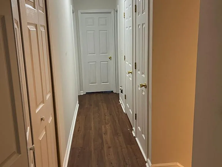 394 Saint Claire Dr — Photo 12