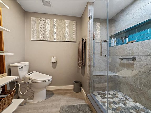 5th image of 2780 N RIVERSIDE DRIVE #805