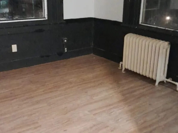 610 Henry St #1E, Eden, NC 27288