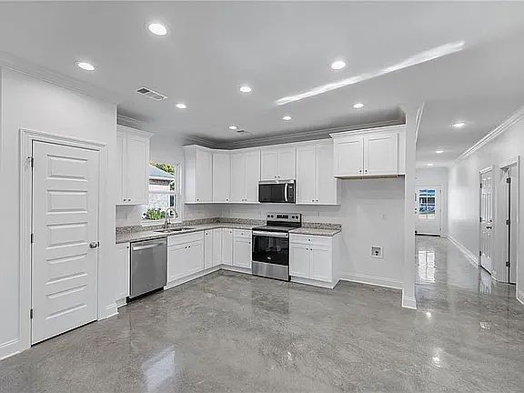 4th image of 44445 Lato Ln