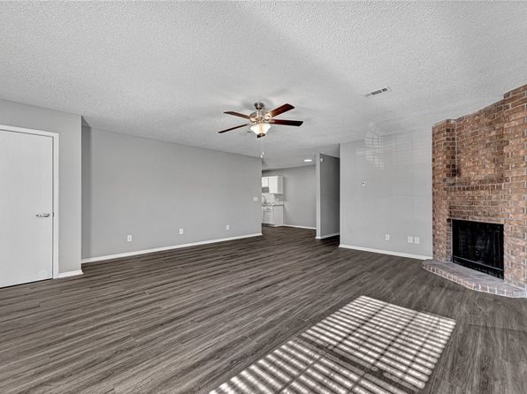 fayetteville-arkansas-448576526 picture