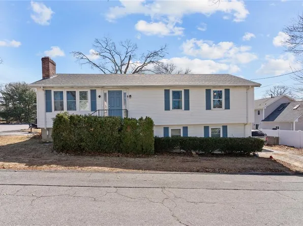 77 Melrose St, Cumberland, RI 02864