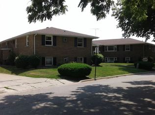 40 W Cook St APT 7, Manteno, IL 60950