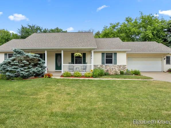 6790 Glen Hollow Dr SE, Caledonia, MI 49316