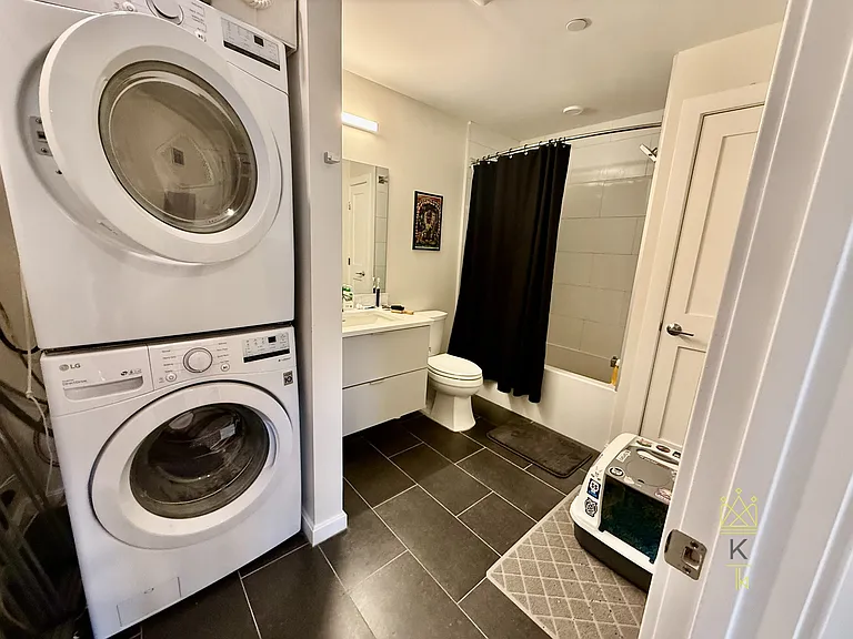 458 Washington St #202 — Photo 7