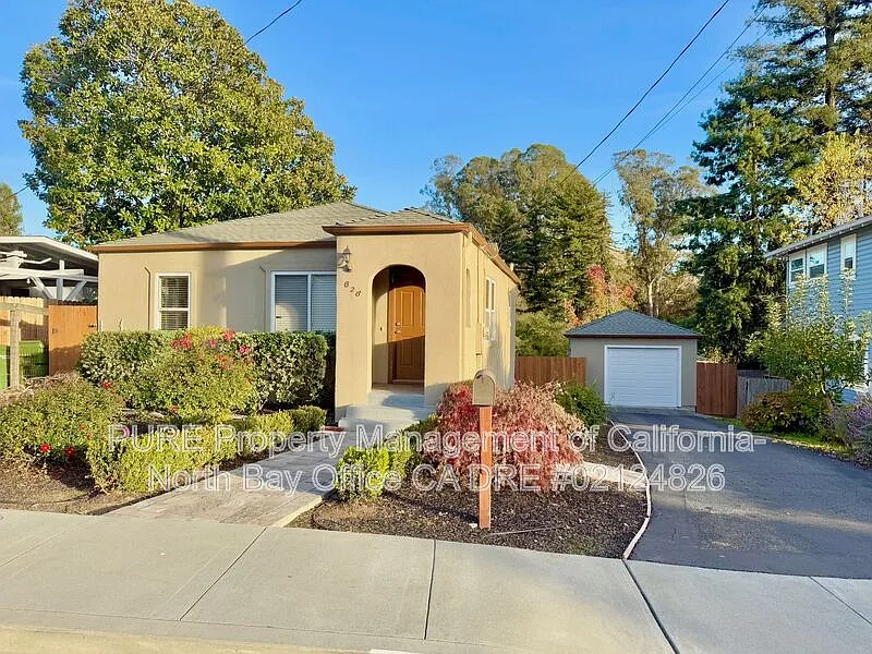626 Laurel St photo 1