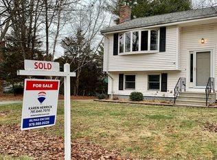 27 Bainbridge Rd, Reading, MA 01867