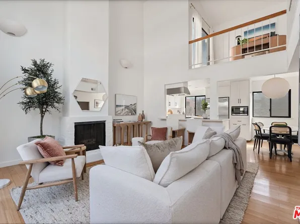 11 Mast St #B, Marina Del Rey, CA 90292