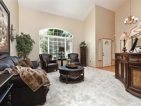 4th image of 9304 139th Ct NE