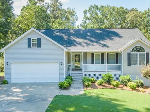 104 Broken Ridge Ct, Greenwood, SC 29646