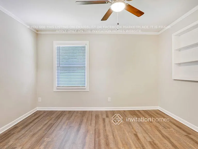 1734 Mary Lou Ln SE — Photo 2