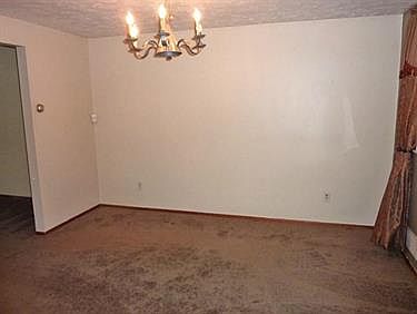 4th image of 4725 Woodlake Dr