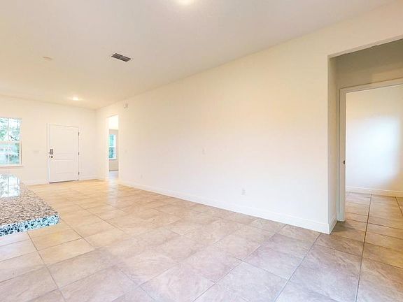 5th image of 14228 SW 48th Court Rd