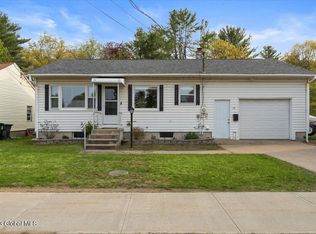 19 W Mechanic St, Corinth, NY 12822